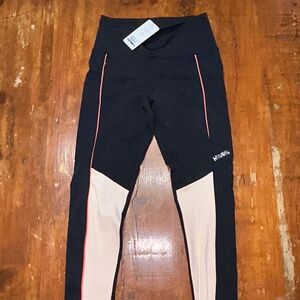 NWT Liquido Active Compression Yoga/Workout Leggings Size M